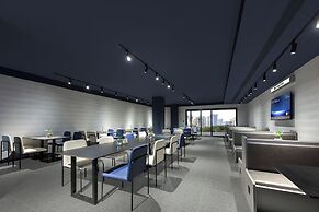 Pudong Airport  Light Residence Hotel