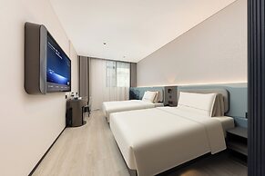 Pudong Airport  Light Residence Hotel