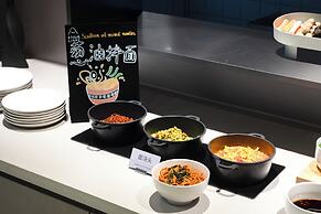 Pudong Airport  Light Residence Hotel