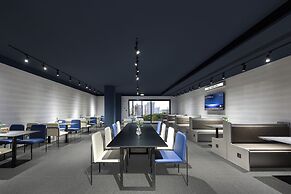 Pudong Airport  Light Residence Hotel