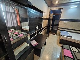 Radha rani seva sadan