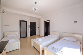 6 Milje Resort