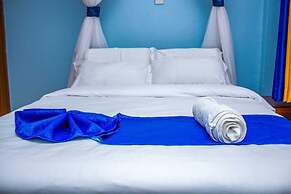 Lux Suites Bayloft Apartments Homabay