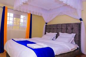 Lux Suites Bayloft Apartments Homabay