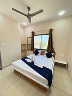 Hotel Darshan Palace - Near Dwarka Railway Station & Shree Dwarkadhish