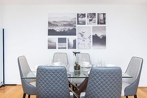 Waterside Bliss Executive Apartment