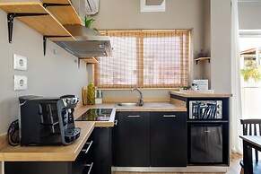 The Acropolis Pathway