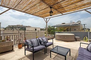 The Acropolis Pathway