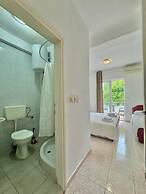 B&M Holiday Rooms