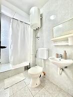 B&M Holiday Rooms