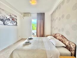 B&M Holiday Rooms