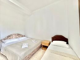 B&M Holiday Rooms