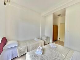 B&M Holiday Rooms