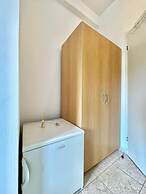 B&M Holiday Rooms