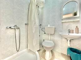 B&M Holiday Rooms