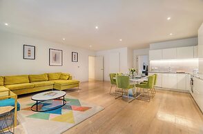 Austin David Royal Wharf