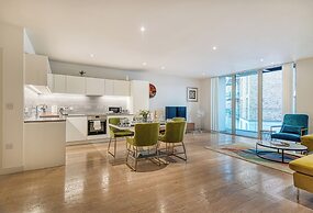 Austin David Royal Wharf