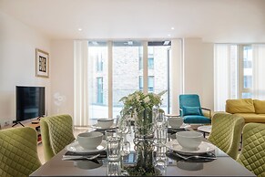 Austin David Royal Wharf