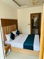 Hotel Mahadev Restaurant & Cafe