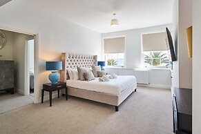 Host Stay Albert House