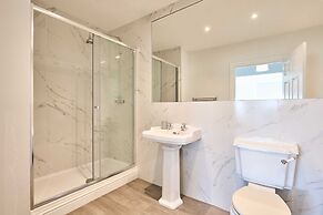 Host Stay Albert House