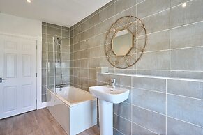 Host Stay Albert House