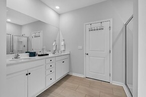 Charming 4br Ranch-style Home Corner Lot 4 Bedroom Home