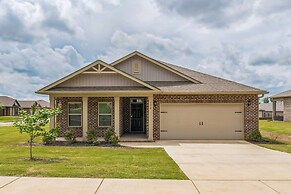 Charming 4br Ranch-style Home Corner Lot 4 Bedroom Home
