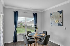 Charming 4br Ranch-style Home Corner Lot 4 Bedroom Home