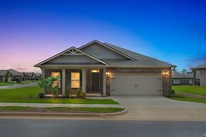 Charming 4br Ranch-style Home Corner Lot 4 Bedroom Home