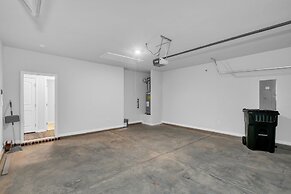 Charming 4br Ranch-style Home Corner Lot 4 Bedroom Home