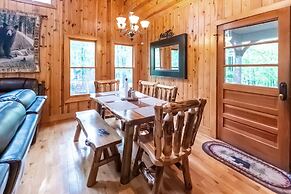 Mountain Getaway With Hot Tub & Game Room 4 Bedroom Cabin