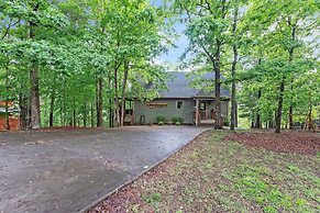 Mountain Getaway With Hot Tub & Game Room 4 Bedroom Cabin