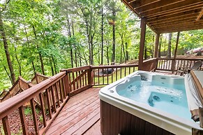 Mountain Getaway With Hot Tub & Game Room 4 Bedroom Cabin