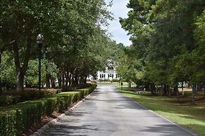 2909m 1 Bedroom Condo