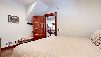 Timbers #2 4 Bedroom Townhouse