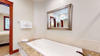 Timbers #2 4 Bedroom Townhouse