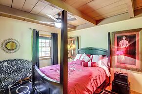 5 Mi to Dtwn Asheville: Tranquil Cabin Retreat!