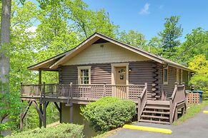 5 Mi to Dtwn Asheville: Tranquil Cabin Retreat!