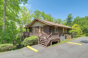 5 Mi to Dtwn Asheville: Tranquil Cabin Retreat!