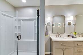 1 Mi to Miss State: Wremy Cottage w/ Deck & Yard