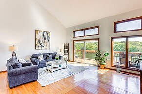 Swim & Boat Docks: Lakefront Gem in Bella Vista!