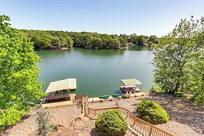 Swim & Boat Docks: Lakefront Gem in Bella Vista!