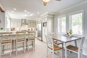 Swim & Boat Docks: Lakefront Gem in Bella Vista!