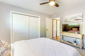 Swim & Boat Docks: Lakefront Gem in Bella Vista!