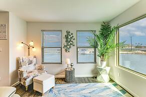 Fish & Swim: Waterfront Rockport Condo w/ Views!