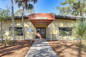 3 Mi to Nokomis Beach: Resort Home in Florida