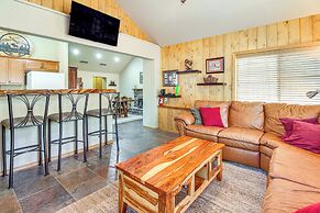 Family-friendly Hideaway Cabin in Lakeside!