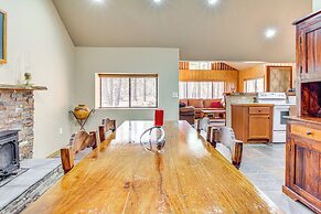 Family-friendly Hideaway Cabin in Lakeside!