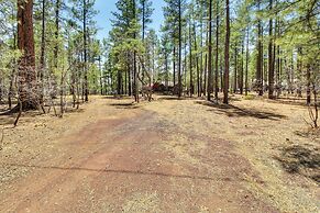 Family-friendly Hideaway Cabin in Lakeside!